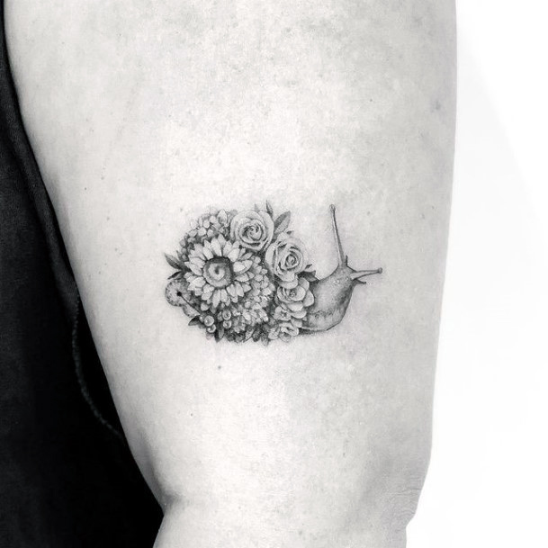 Womens Tattoo Ideas With Pretty Design