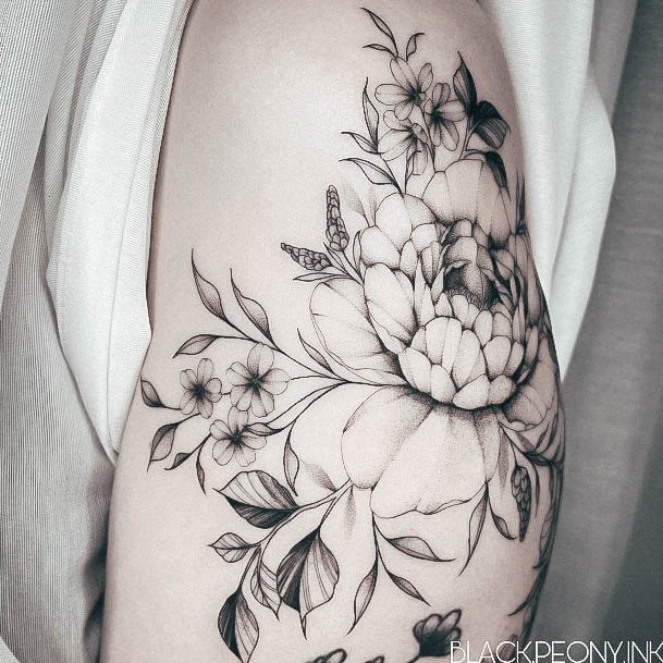 Womens Tattoo Ideas With Rose Thigh Design