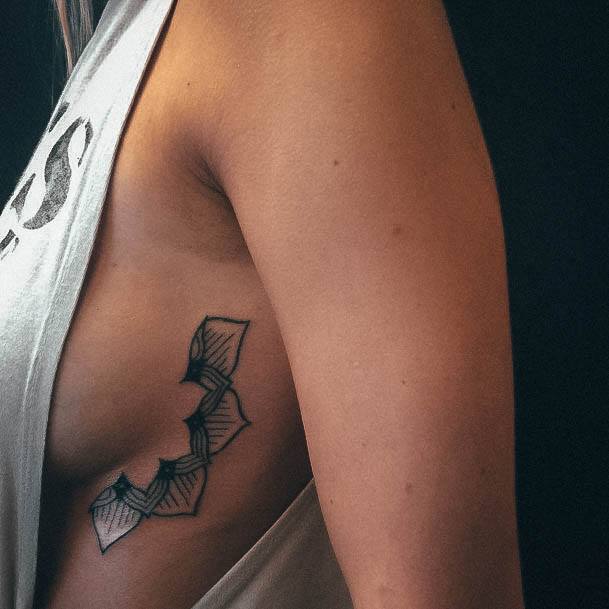 Womens Tattoo Ideas With Side Boob Design