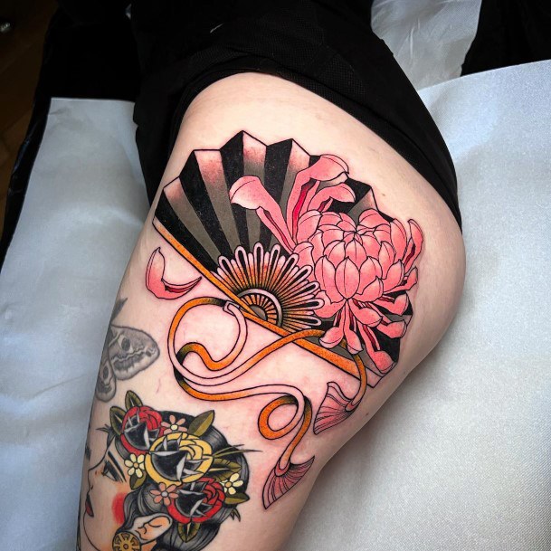 Womens Tattoo Ideas With Uchiwa Design