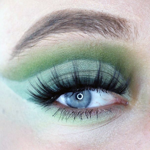 Womens Tempting Dark Green Eyeshadow