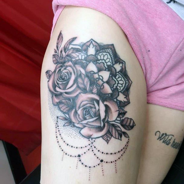 Womens Thighs Roses And Chain Tattoo