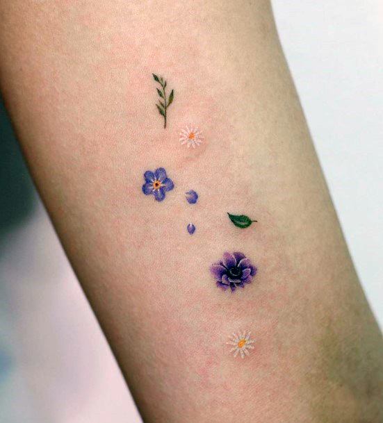 Womens Tiny Flowers Cute Tattoo