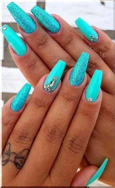 Womens Turquoise Ombre Nail Design Ideas