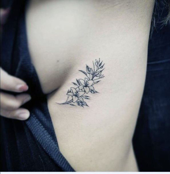 Womens Underboob Leafy Tattoo