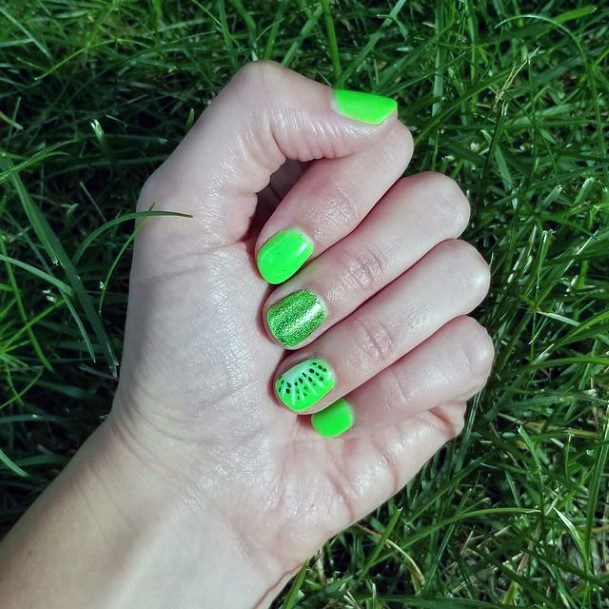 Womens Vivid Kiwi Nails Short