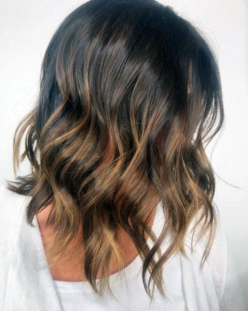 Womens Wavy Short Brown Lob Darker Near The Roots Lighter At The Ends