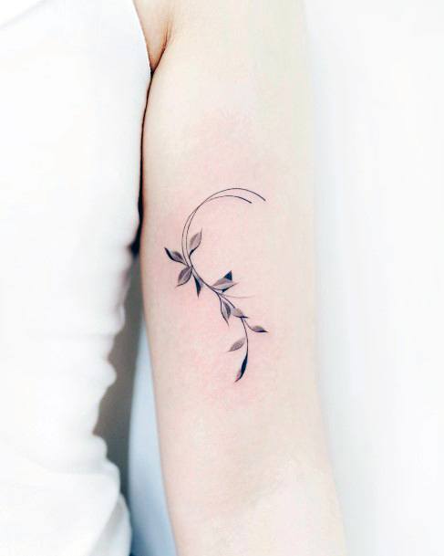 Womens Wreath Tattoo Ideas