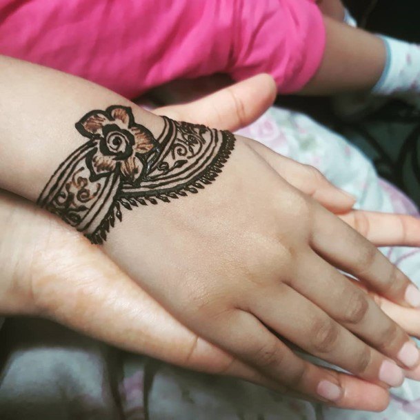 Womens Wrist Henna Tattoo