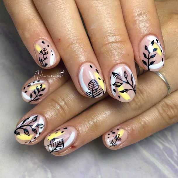 Womens Yellow Dress Nail Design Ideas