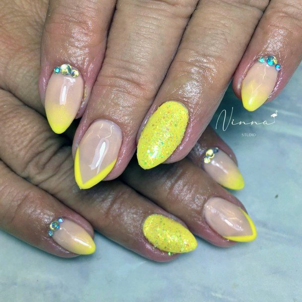 Womens Yellow Dress Nail Ideas