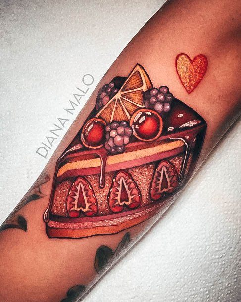 Wonderful Body Art Cake Tattoo For Women