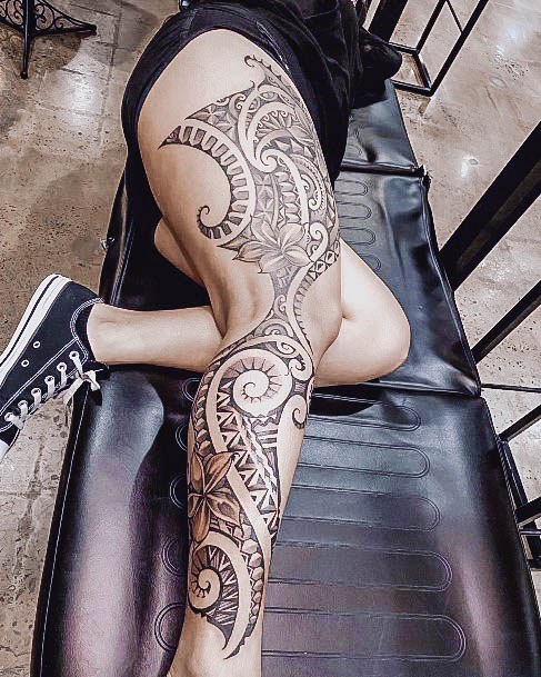 Wonderful Body Art Hawaiian Tattoo For Women