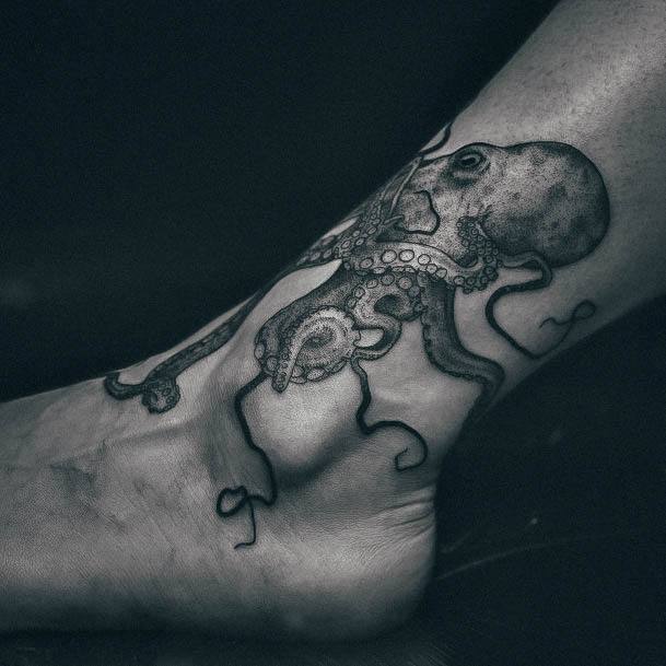 Wonderful Body Art Octopus Tattoo For Women