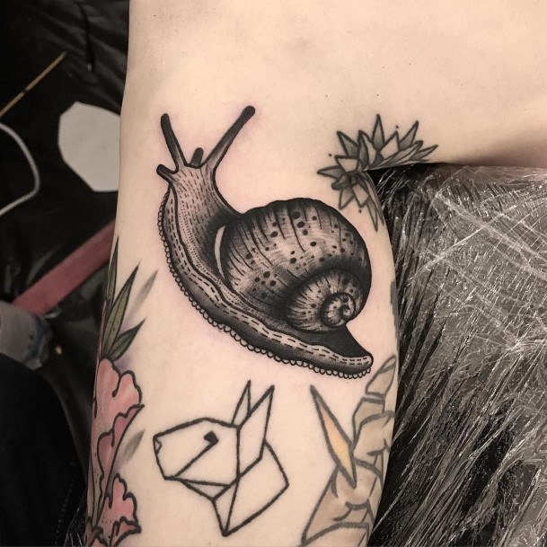 Wonderful Body Art Snail Tattoo For Women