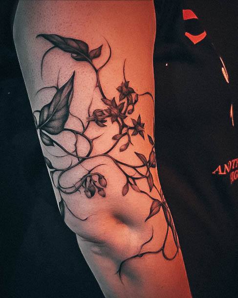 Wonderful Body Art Vine Tattoo For Women