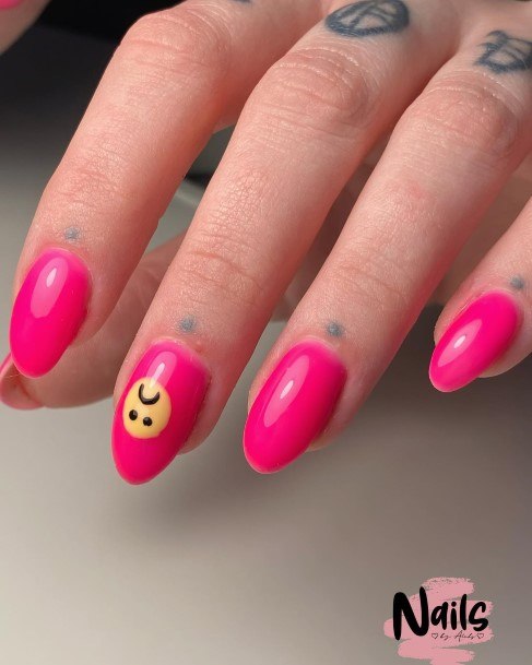 Wondrous Ladies Bright Pink Nails