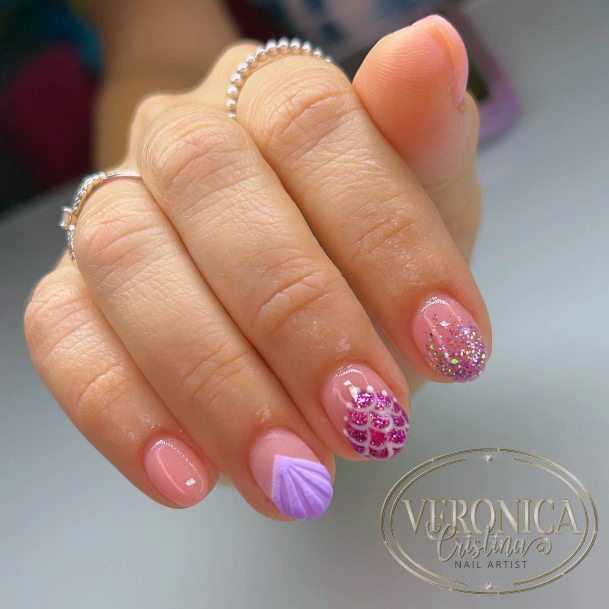 Wondrous Ladies Bright Summer Nails