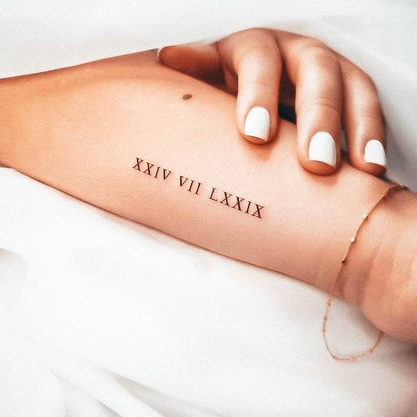 Wondrous Ladies Date Tattoos