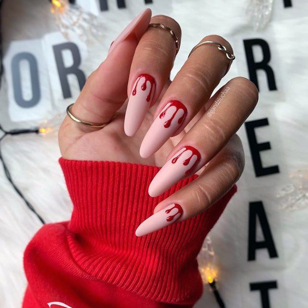 Wondrous Ladies Holiday Nails