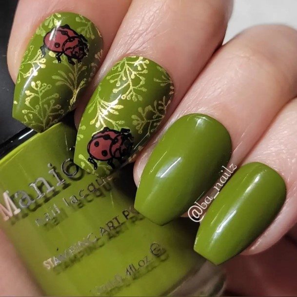 Wondrous Ladies Ladybug Nails