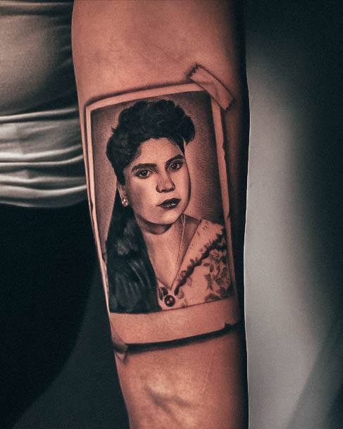 Wondrous Ladies Memorial Tattoos