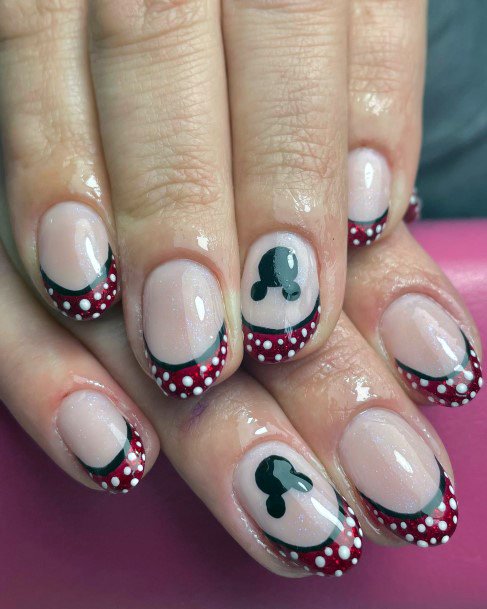 Wondrous Ladies Mickey Mouse Nails