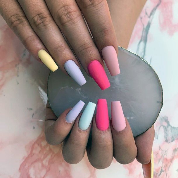 Wondrous Ladies Plain Nails