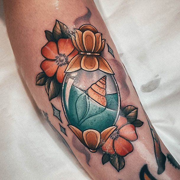 Wondrous Ladies Seashell Tattoos