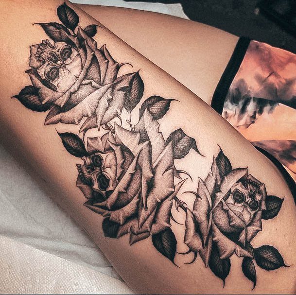 Wondrous Ladies Skull And Rose Tattoos