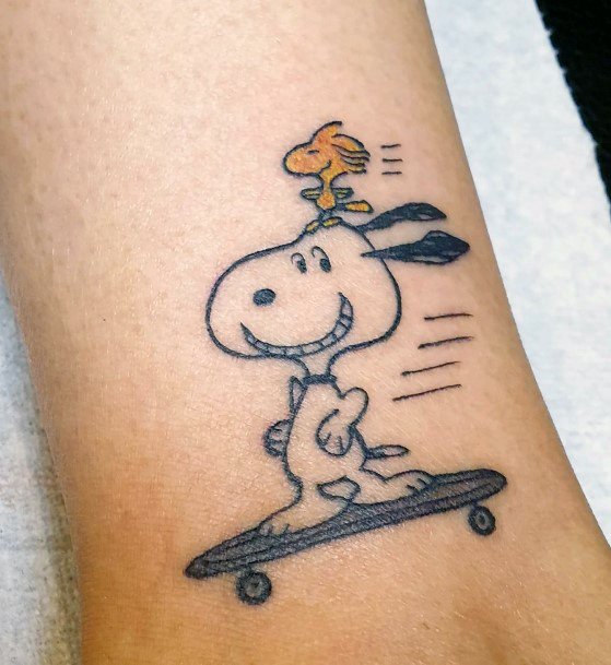 Wondrous Ladies Snoopy Tattoos