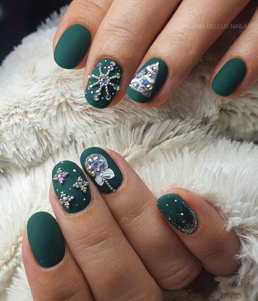 Wondrous Matte Green Nail For Woman