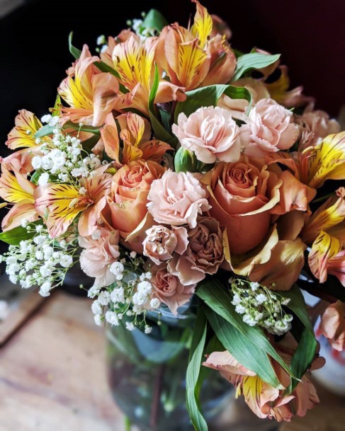 Yellow Lilies Blush Roses Sweet Bouquet Fall Wedding Ideas